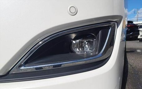 Toyota Noah III, 2017 год, 1 821 000 рублей, 21 фотография