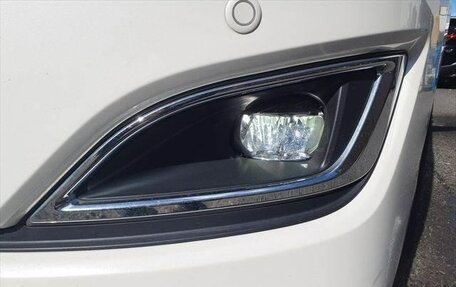 Toyota Noah III, 2017 год, 1 821 000 рублей, 26 фотография