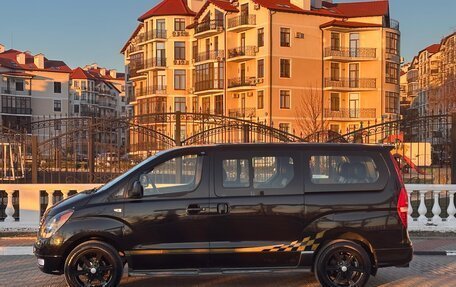 Hyundai Grand Starex Grand Starex I рестайлинг 2, 2012 год, 2 350 000 рублей, 3 фотография