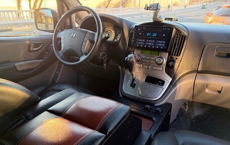 Hyundai Grand Starex Grand Starex I рестайлинг 2, 2012 год, 2 350 000 рублей, 12 фотография