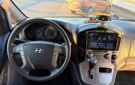 Hyundai Grand Starex Grand Starex I рестайлинг 2, 2012 год, 2 350 000 рублей, 9 фотография