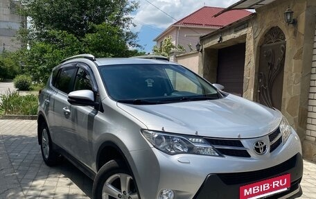 Toyota RAV4, 2014 год, 2 399 000 рублей, 2 фотография