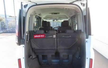 Toyota Noah III, 2017 год, 1 916 000 рублей, 25 фотография