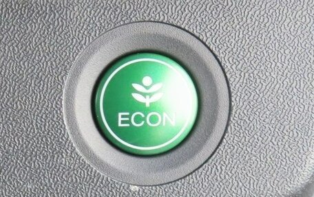 Toyota Noah III, 2017 год, 1 916 000 рублей, 30 фотография