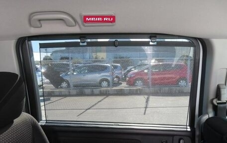 Toyota Noah III, 2017 год, 1 916 000 рублей, 36 фотография