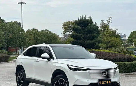 Honda Vezel, 2023 год, 1 870 001 рублей, 3 фотография