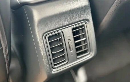 Honda Vezel, 2023 год, 1 870 001 рублей, 13 фотография