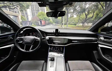 Audi A6, 2023 год, 4 575 333 рублей, 8 фотография