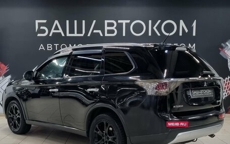 Mitsubishi Outlander III рестайлинг 3, 2014 год, 1 570 000 рублей, 6 фотография