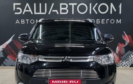 Mitsubishi Outlander III рестайлинг 3, 2014 год, 1 570 000 рублей, 2 фотография