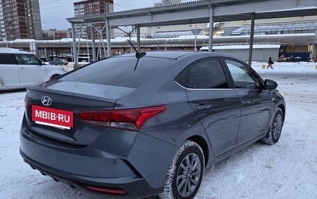 Hyundai Solaris II рестайлинг, 2021 год, 2 200 000 рублей, 4 фотография