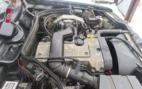 Mercedes-Benz E-Класс, 1994 год, 850 000 рублей, 4 фотография