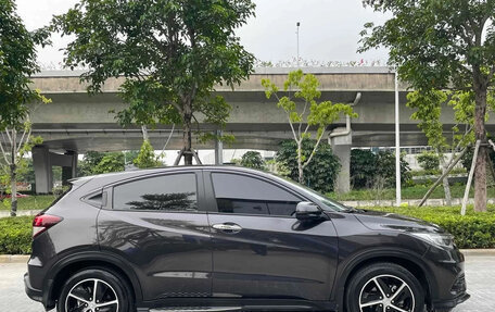 Honda Vezel, 2021 год, 1 590 001 рублей, 5 фотография