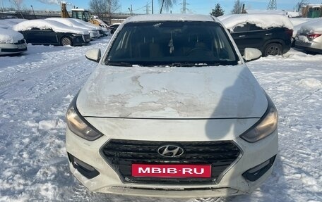 Hyundai Solaris II рестайлинг, 2017 год, 420 000 рублей, 1 фотография