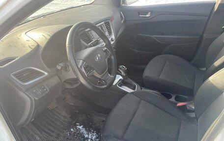 Hyundai Solaris II рестайлинг, 2017 год, 420 000 рублей, 7 фотография