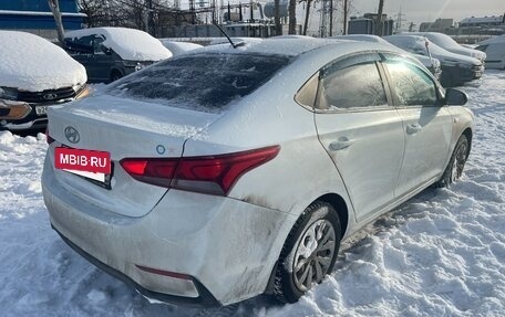 Hyundai Solaris II рестайлинг, 2017 год, 420 000 рублей, 5 фотография