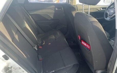 Hyundai Solaris II рестайлинг, 2017 год, 420 000 рублей, 9 фотография