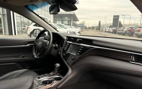 Toyota Camry, 2019 год, 2 349 900 рублей, 6 фотография