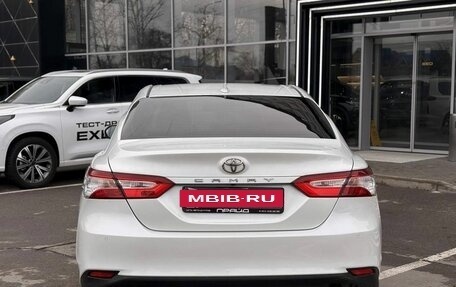 Toyota Camry, 2019 год, 2 349 900 рублей, 5 фотография