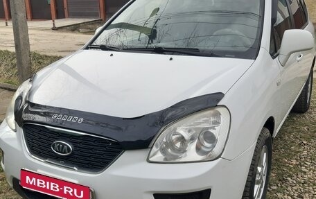 KIA Carens III (RP), 2010 год, 590 000 рублей, 1 фотография