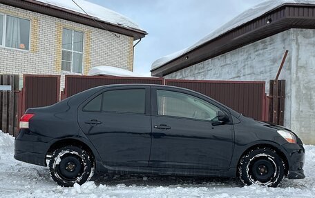 Toyota Yaris III рестайлинг, 2006 год, 640 000 рублей, 2 фотография