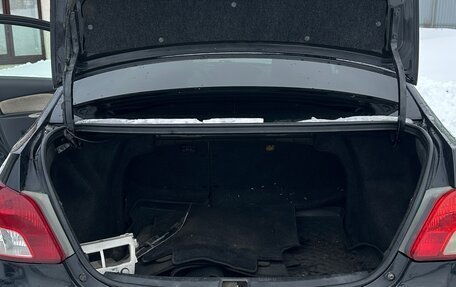 Toyota Yaris III рестайлинг, 2006 год, 640 000 рублей, 18 фотография