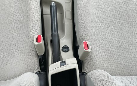 Toyota Yaris III рестайлинг, 2006 год, 640 000 рублей, 24 фотография