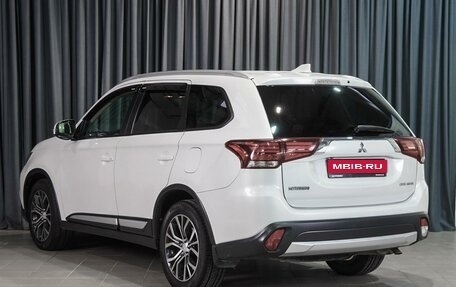 Mitsubishi Outlander III рестайлинг 3, 2017 год, 2 500 000 рублей, 2 фотография