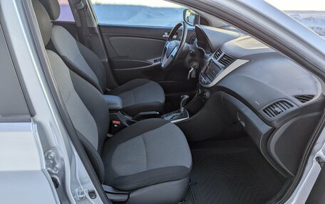 Hyundai Solaris II рестайлинг, 2011 год, 775 000 рублей, 17 фотография