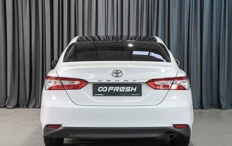 Toyota Camry, 2018 год, 2 290 000 рублей, 4 фотография