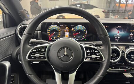 Mercedes-Benz A-Класс, 2023 год, 1 412 000 рублей, 9 фотография