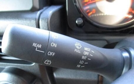 Suzuki Jimny, 2022 год, 1 800 000 рублей, 14 фотография