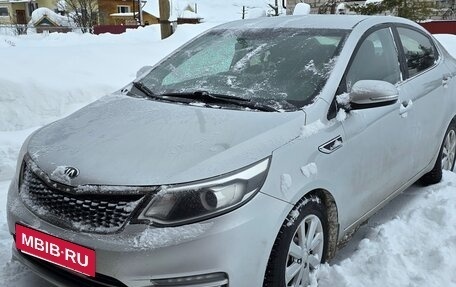 KIA Rio III рестайлинг, 2016 год, 890 000 рублей, 2 фотография