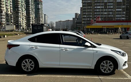 Hyundai Solaris II рестайлинг, 2017 год, 1 090 000 рублей, 6 фотография
