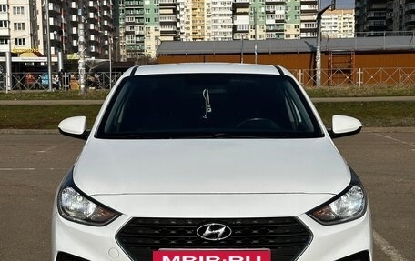 Hyundai Solaris II рестайлинг, 2017 год, 1 090 000 рублей, 4 фотография