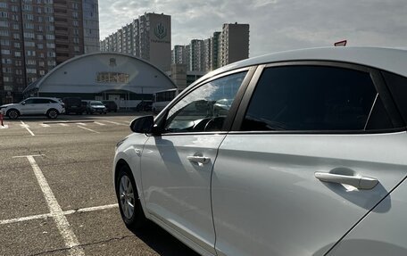 Hyundai Solaris II рестайлинг, 2017 год, 1 090 000 рублей, 10 фотография