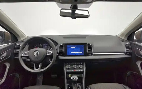 Skoda Karoq I, 2021 год, 1 529 000 рублей, 8 фотография