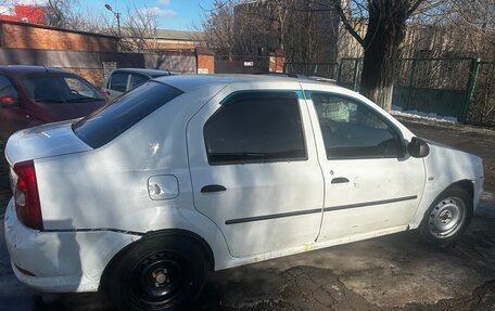 Renault Logan I, 2012 год, 230 000 рублей, 3 фотография