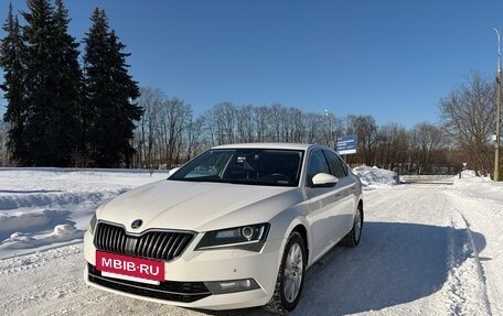 Skoda Superb III рестайлинг, 2018 год, 2 000 000 рублей, 22 фотография