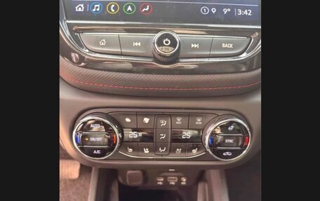 Chevrolet TrailBlazer, 2022 год, 1 340 000 рублей, 11 фотография