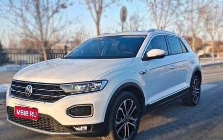 Volkswagen T-Roc I, 2022 год, 2 120 000 рублей, 1 фотография