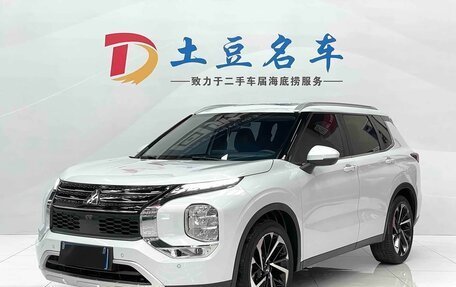 Mitsubishi Outlander, 2023 год, 4 680 325 рублей, 1 фотография