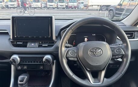 Toyota RAV4, 2022 год, 3 950 001 рублей, 17 фотография