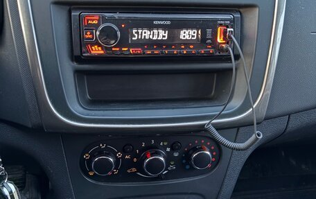 Renault Sandero II рестайлинг, 2015 год, 790 000 рублей, 8 фотография