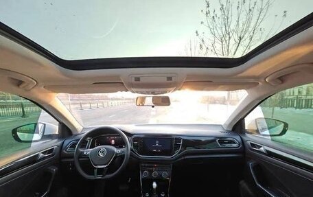 Volkswagen T-Roc I, 2022 год, 2 120 000 рублей, 8 фотография