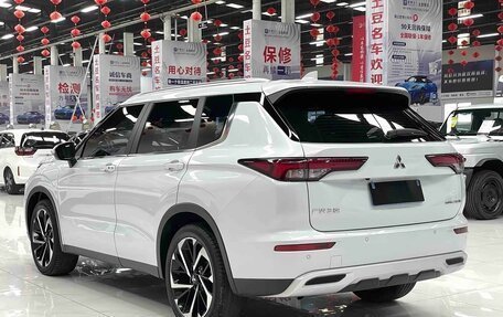 Mitsubishi Outlander, 2023 год, 4 680 325 рублей, 4 фотография