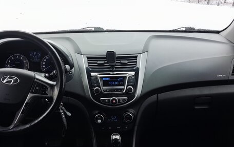 Hyundai Solaris II рестайлинг, 2016 год, 1 400 000 рублей, 9 фотография