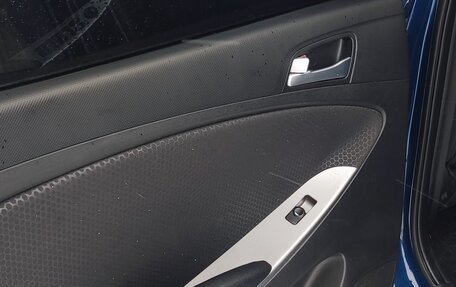 Hyundai Solaris II рестайлинг, 2016 год, 1 400 000 рублей, 24 фотография