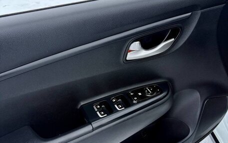 KIA Rio IV, 2019 год, 985 000 рублей, 9 фотография