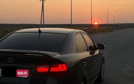 KIA Cerato III, 2010 год, 800 000 рублей, 3 фотография